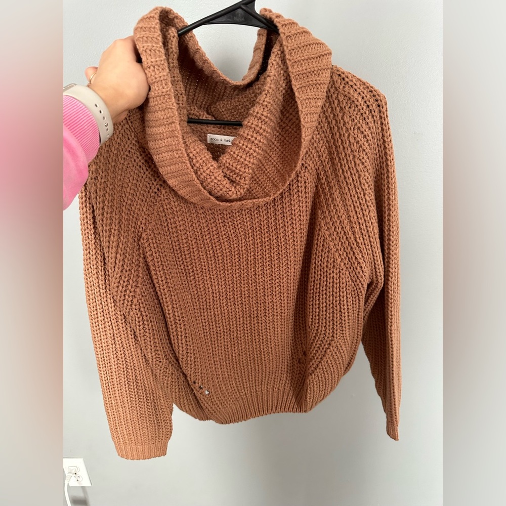 Women’s sweater